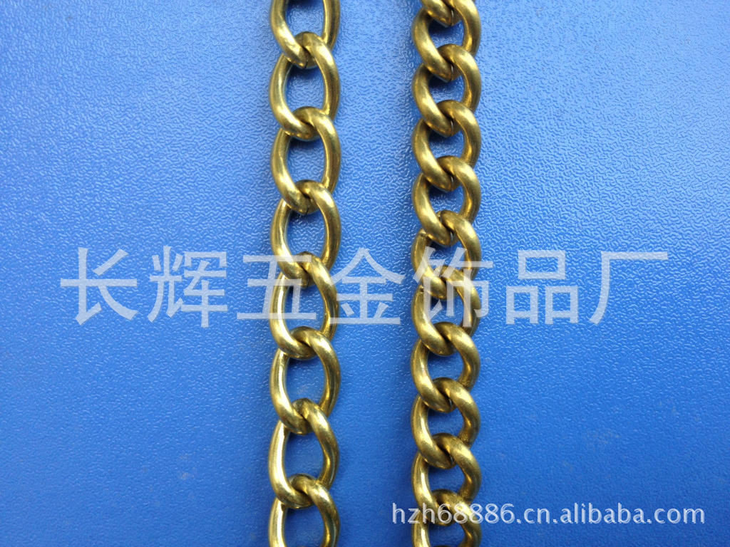 他解释道：“那是卖给河南人的铁粉