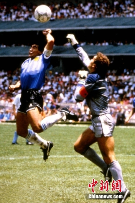 VAR技术争议引爆卡塔尔世界杯 关键判罚引发球迷