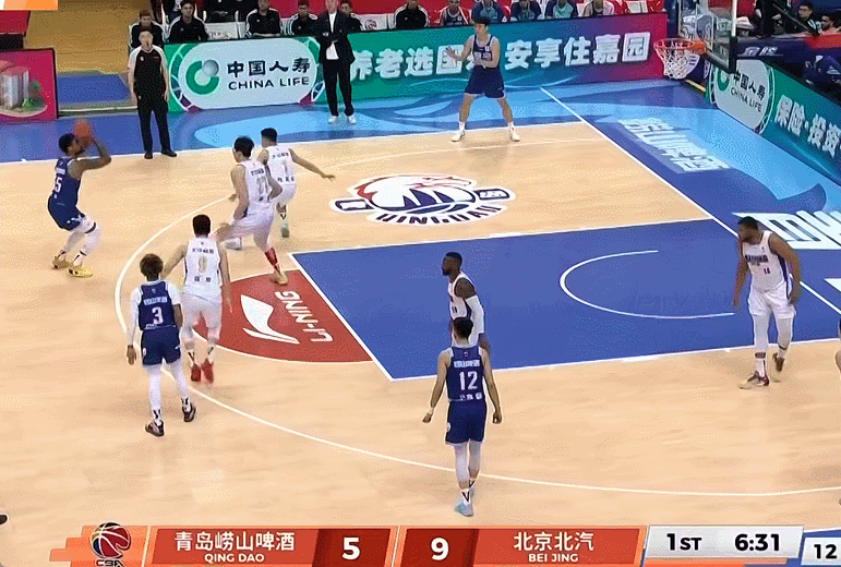 周琦两双引领北京客场力克青岛取三连胜