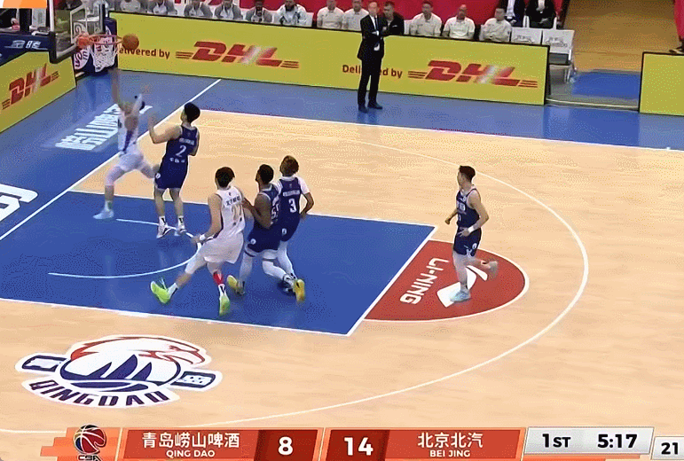 周琦两双引领北京客场力克青岛取三连胜