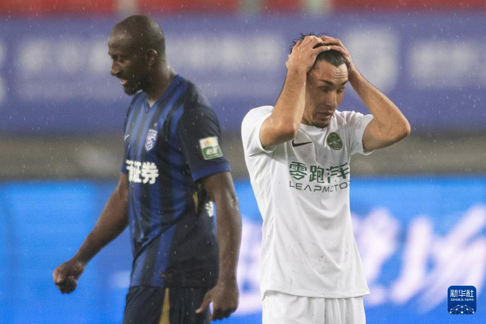 武汉三镇队主场力克浙江绿城，两连胜稳固积分